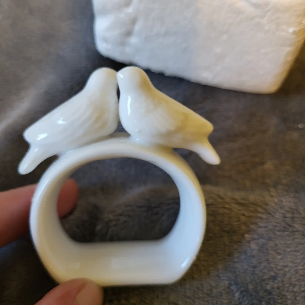 Set of 4 White Peace Dove Ceramic Napkin Rings